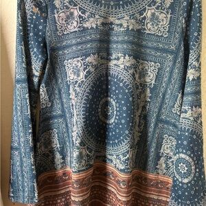 Suzanne Betro Blue and Cream Paisley Medallion Top